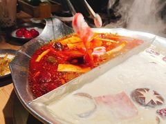 台式麻辣锅-湊湊火锅·茶憩(杭州湖滨银泰in77店)
