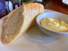 -ROAST coffee & eatery