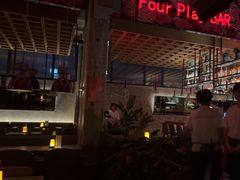 -FOUR PLAY BAR