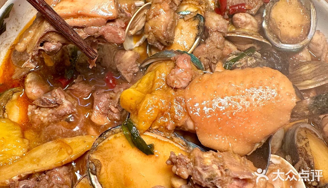 
柳州真的好超前啊🥹🥹菠萝蜜鸡煲！！