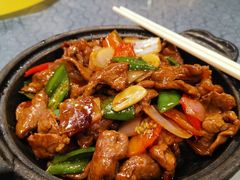 石锅牛展肉-梧桐庄园