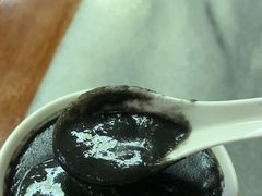 芝麻糊-沙湾姜撞奶甜品店(昌岗中路店)