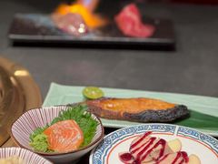 -铭牛烧肉·和牛海鲜自助(高新月牙湖店)