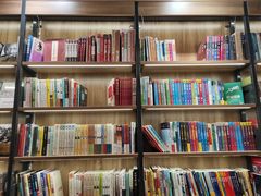 -雨丝书店(综合商业楼店)