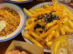 挺满一盘子的薯条-你又瘦了小酒馆(奥体店)