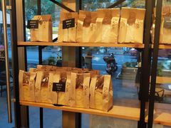 面包甜点陈列柜-81BAKERY(大学路店)