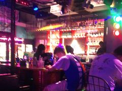 -UP嘻哈酒吧(粉巢店)