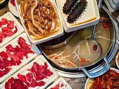 -来龍儿鲜切牛肉自助老火锅