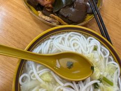 -兵俤粉干卤味(东泰禾店)