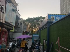 -蜜雪冰城·冰激凌与茶(瑞安吾悦店)