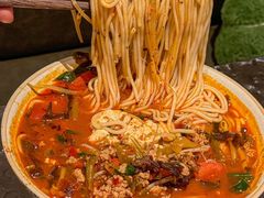 -粉八·云南米线·建水烧烤(常熟路店)