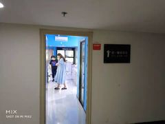 -提一眼镜·蔡司·依视路(小寨店)