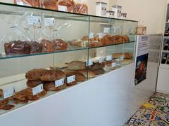 面包甜点陈列柜-老梦面包 CHEZMOREL(三源里店)