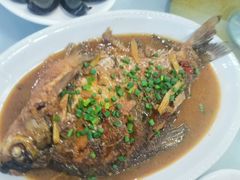 葱爆鳊鱼-丫丫蟹庄·苏式园林农家乐·阳澄湖大闸蟹(阳澄湖莲花岛店)