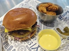 -TRIPS BURGER(大钟寺店)