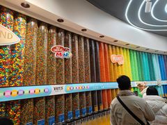 -m豆巧克力世界(上海世茂广场店)