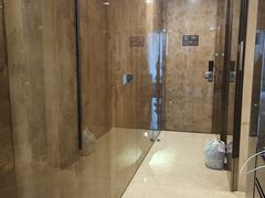 -广州天河希尔顿酒店