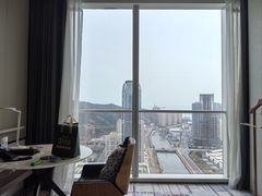 -大连星海皇冠假日酒店