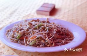Bean Sprout Stir-fry with Pig Intestine