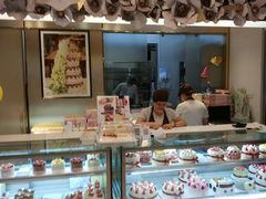 面包甜点陈列柜-花花卷卷·鲜食蛋糕(静安久光百货店)