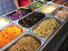 自助取餐区-三兄弟高炉烧饼