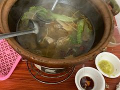 -威邵鸡煲(西华路总店)