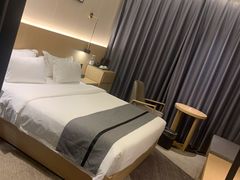 -柏曼酒店(重庆解放碑洪崖洞店)