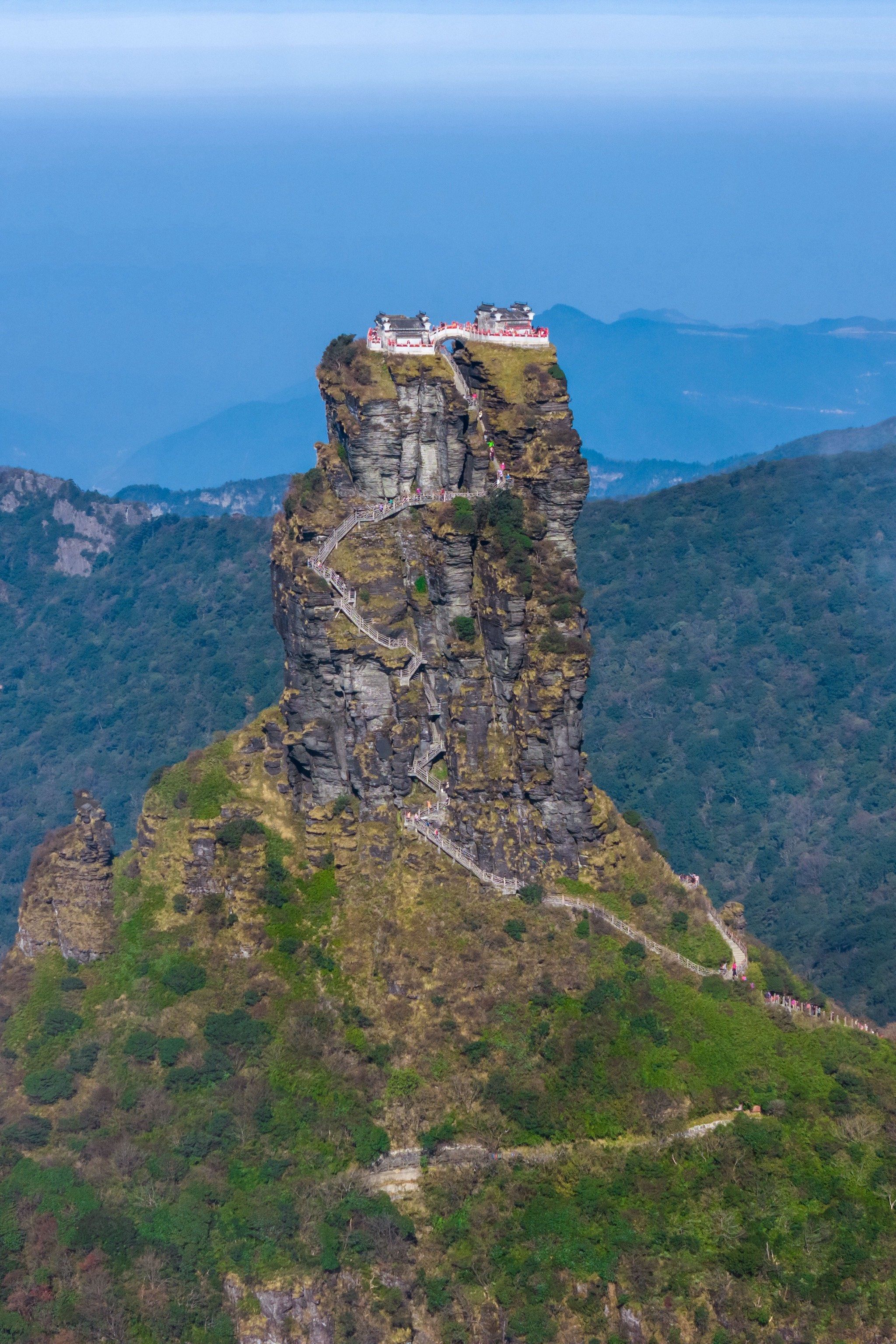 被称为贵州的"天空之城"的景区——梵净山