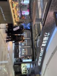-六福珠寶(银泰百货大红门店)