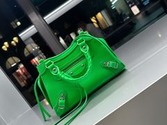 -BALENCIAGA(比斯特苏州购物村店)