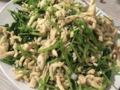芫爆鸡丝-鑫来子菜馆