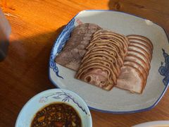 三少酱肘子-娄三少·老北京春饼烤鸭家常菜(富力又一城店)