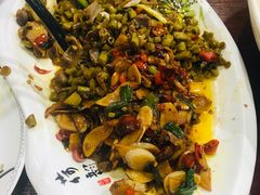 -湖南人家湘菜馆(镇江路店)