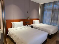 -广州花都融创文旅城希尔顿惠庭酒店