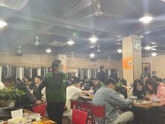 大堂-皖北巫氏三胖地锅鸡(长淮总店)