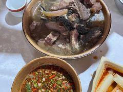 -汤锅大王(新平曹苏黄牛汤锅有限公司)