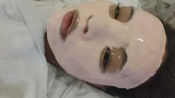 -颜加一•趣爱眼·科技美容养生