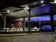 -上海滴水湖皇冠假日酒店