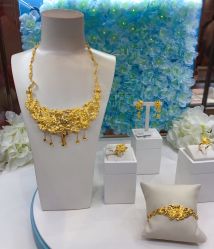 -潮宏基(大商新玛特店)