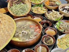 -阿山卓·野生菌火锅·纳西火塘烤肉