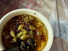 -肥肥虾庄·金牌油焖大虾(汉街SKP店)