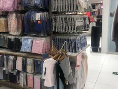 -优衣库(上海正大广场店)