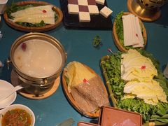 -慢丽江·云南野生菌土鸡锅(付家庄店)