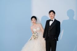 -雪中彩影婚纱摄影·微光艺术中心