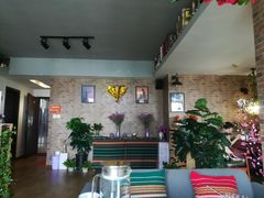 等位区-忘忧草融合私房菜(红鼎国际店)