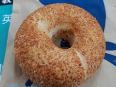 双重芝士贝果-瑞幸咖啡(振业大厦店)