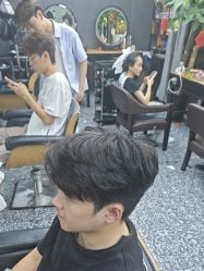 -藤野造型专业烫染接发