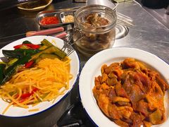 -马路牙子地桌烤肉(工体店)