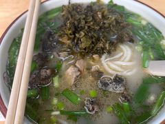 -什家婆乌鸡米线(阳光街店)