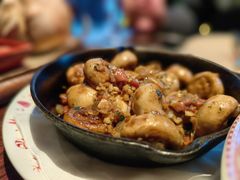 香煎火腿小蘑菇-BROWNSTONE布朗石西班牙餐厅(富城店)